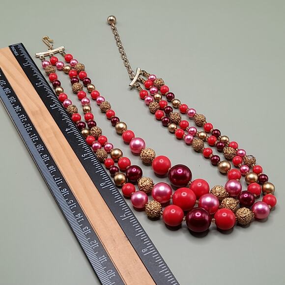 Vintage 1950s Red Pink Gold Beaded Necklace, Three Strands, Gold Tone, 15 Inch - Picture 9 of 11
